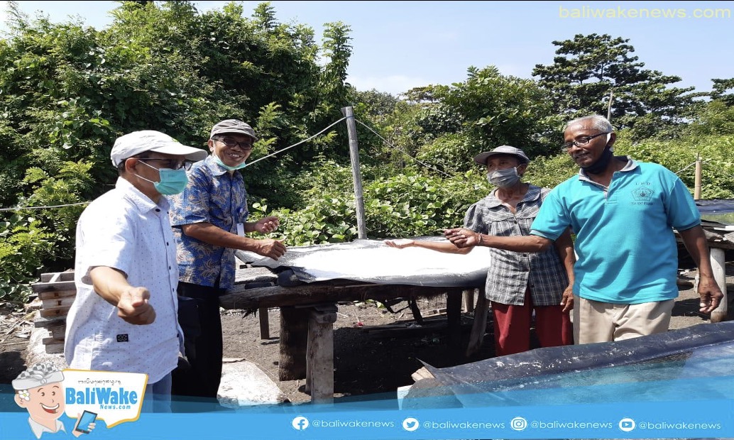 PKM Unwar in Kusamba Village Increases Productivity of Salt Farmer Groups