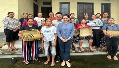 Digitalization of Accounting and Marketing in Empowerment Efforts of Women Farmers Group "Dana Mertha Mesari" Kayubihi Village, Bangli District, Bangli Regency