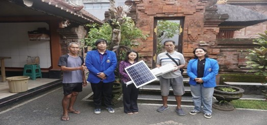 Unwar Develops Solar Panel Street Lights to Illuminate Temples in Banjar Jematang