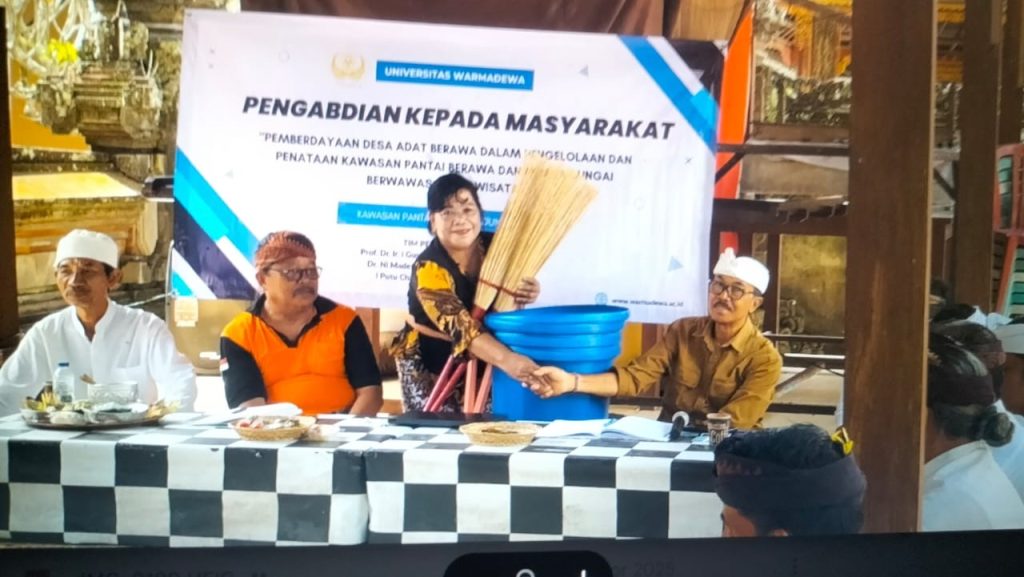 PkM Unwar Edukasi Mitigasi hingga Buat Masterplan Kawasan Pantai dan Muara Sungai di Berawa
