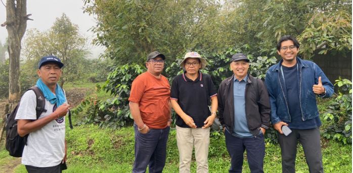 Eksplorasi Pengembangan Kopi Arabika dan Robusta di Buleleng: Sinergi Akademisi dan Petani untuk Mendorong Produk Unggulan Daerah