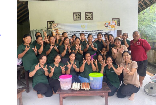 PKM Unwar Beri Pelatihan Pengawetan dan Pengolahan Telur di Kelompok Wanita Tani Kusuma Dewi Jembrana