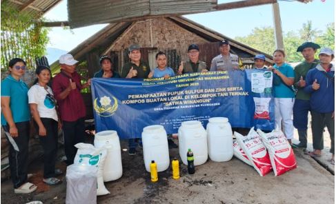 Universitas Warmadewa Dampingi Petani Desa Tangkas Tingkatkan Produktivitas Pertanian Lewat Pupuk Mikro dan Kompos Lokal