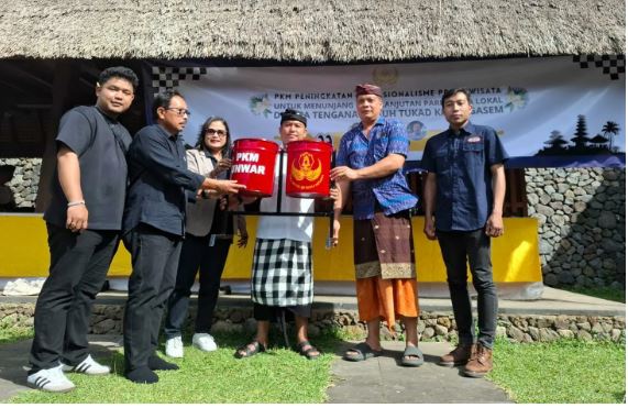 Profesionalisi Pramuwisata: Upaya Nyata Dukung Pariwisata Berkelanjutan di Tenganan Dauh Tukad, Karangasem 