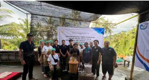 Limbah Minyak Kelapa Disulap Jadi Cuan, Tim PKM Unwar Bikin Emak-Emak Bebetin Makin Produktif